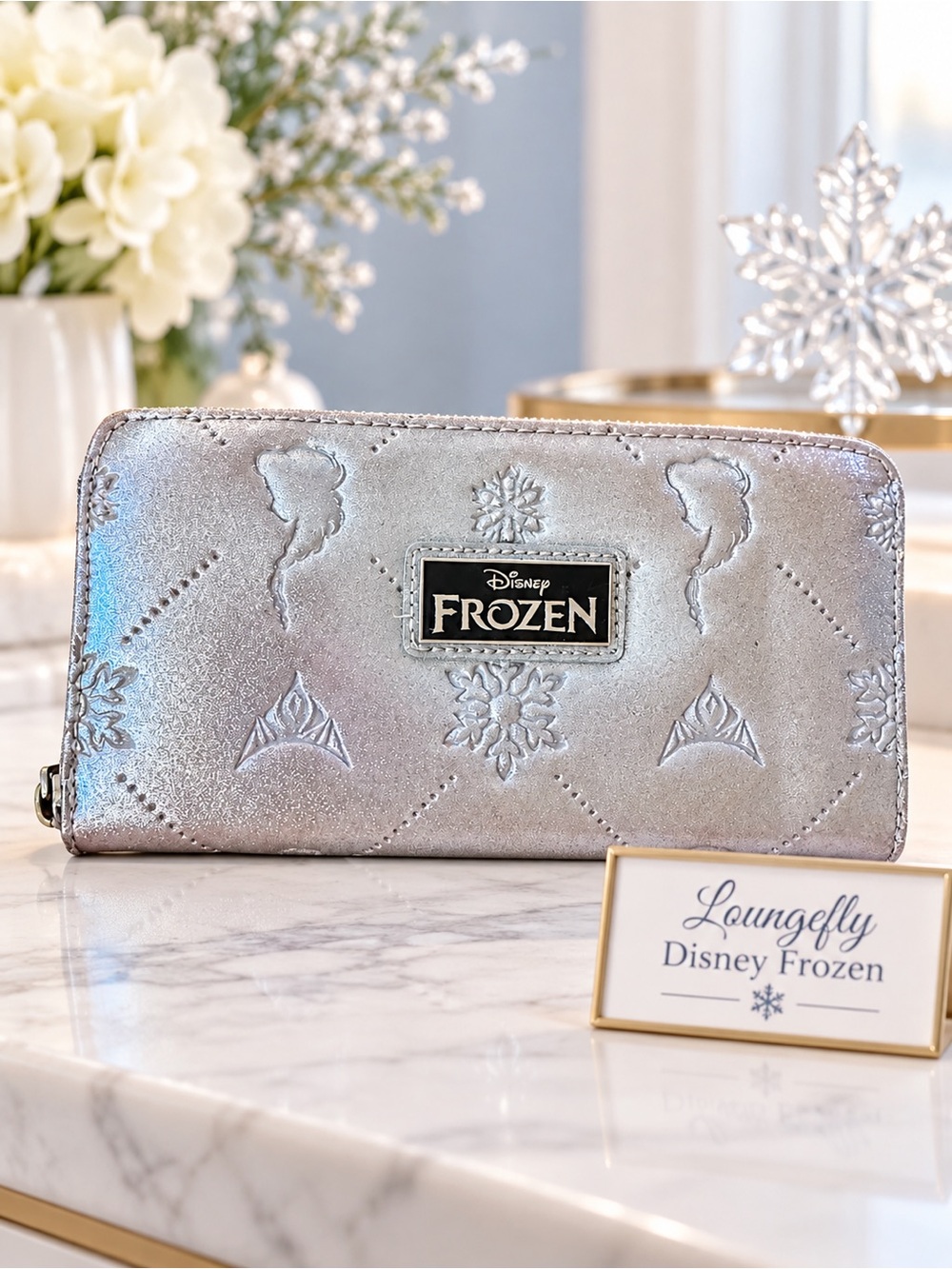 Loungefly Disney Frozen Elsa Anna Silver Glitter Zip Around Wallet Snowflake